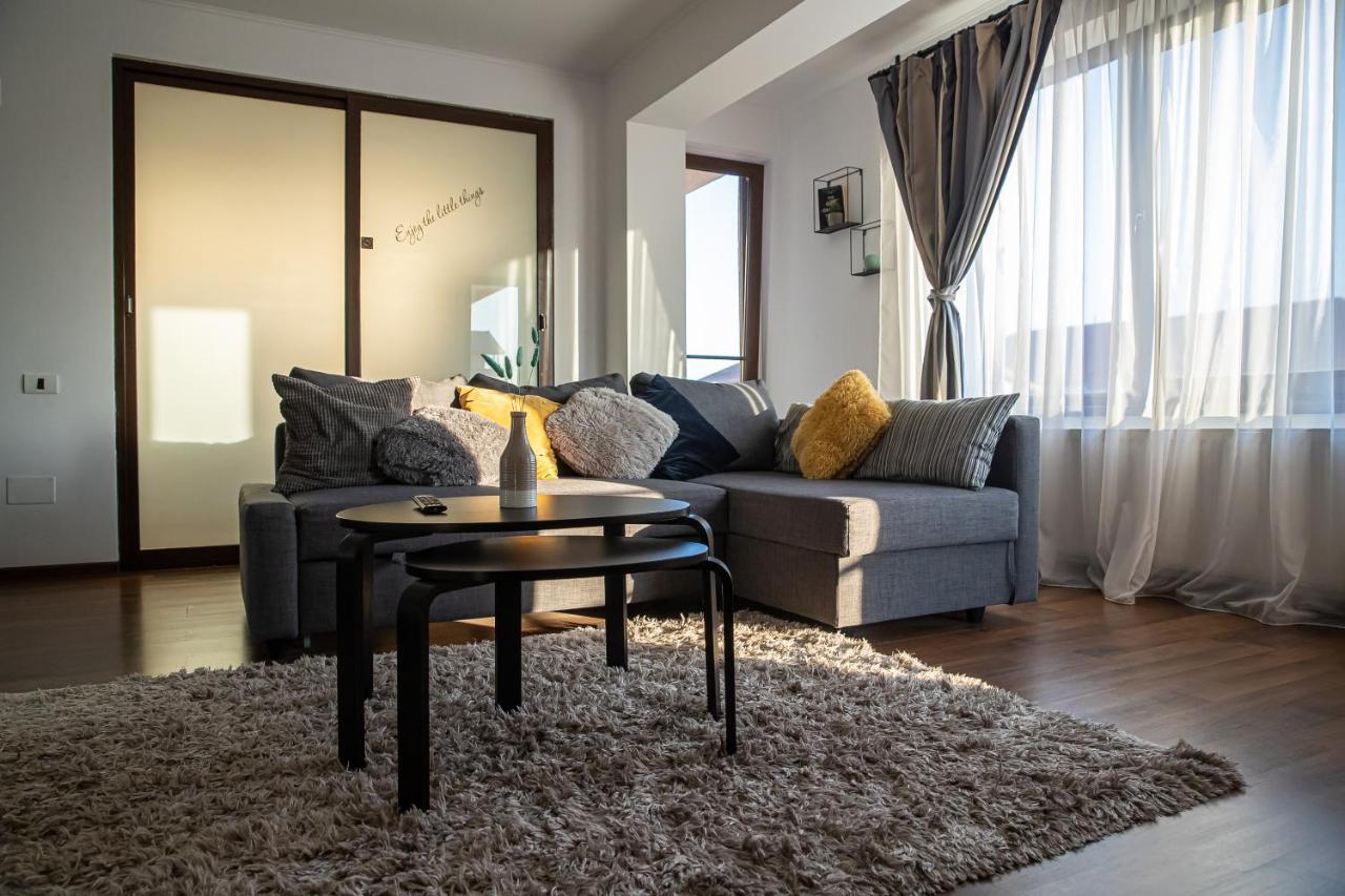 Apartament Tatu Bar&Grill Отопени Экстерьер фото