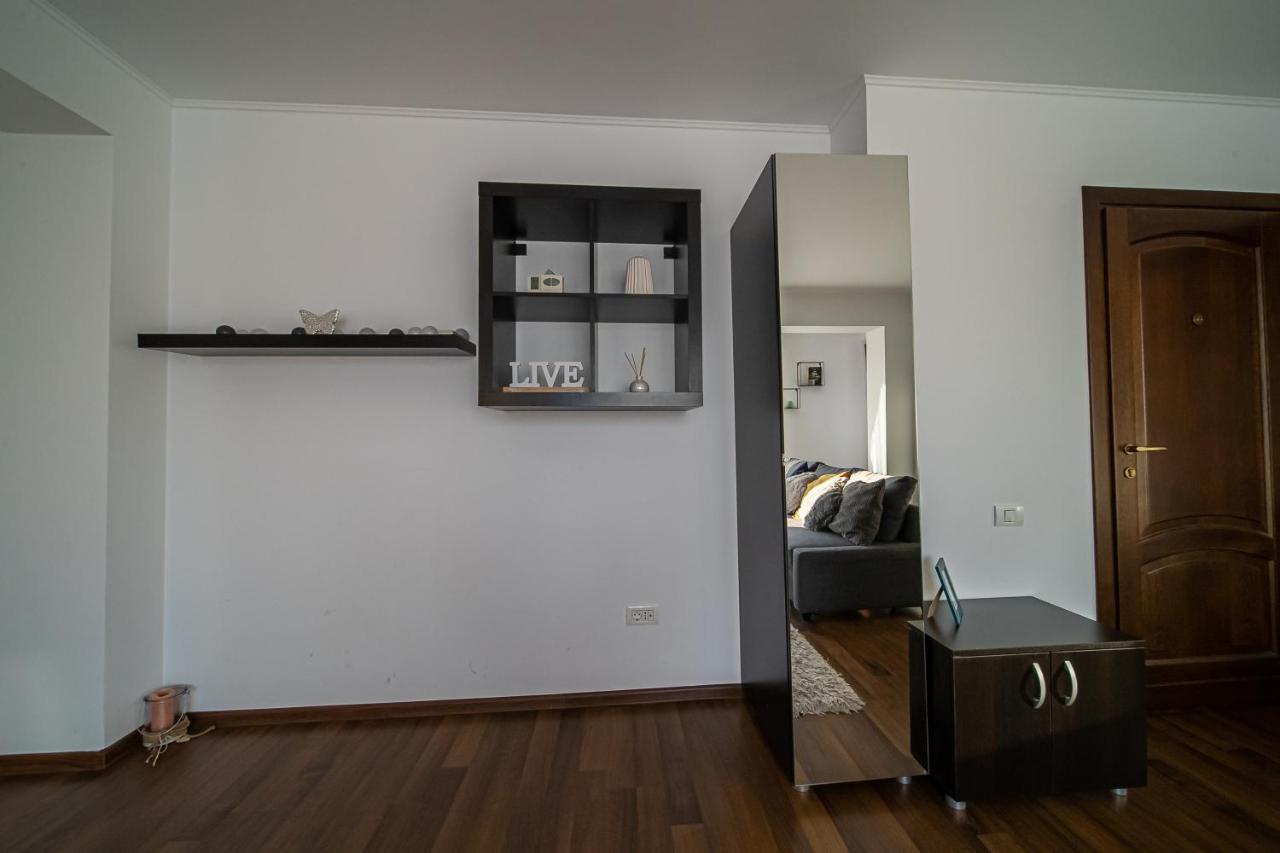 Apartament Tatu Bar&Grill Отопени Экстерьер фото