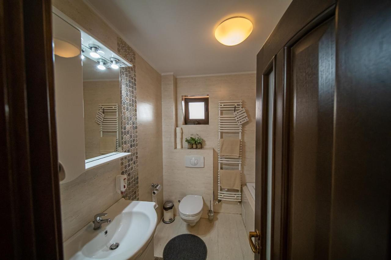 Apartament Tatu Bar&Grill Отопени Экстерьер фото